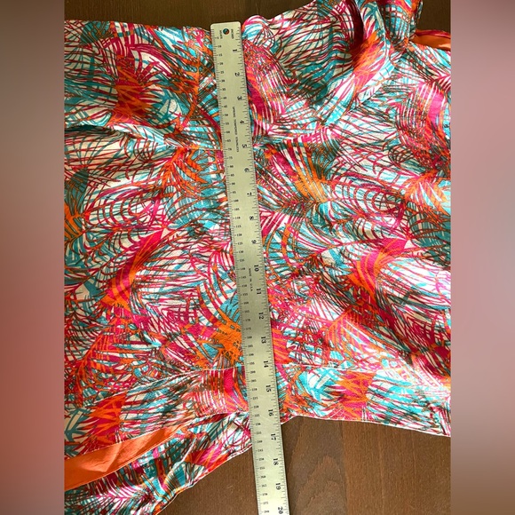 BCBG MaxAzria skirt, size M 100% silk, fully lined - Picture 8 of 10